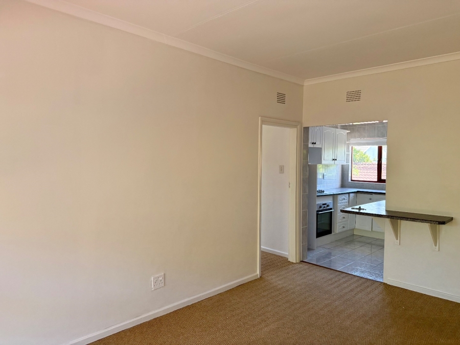 6 Bedroom Property for Sale in Leisure Isle Western Cape